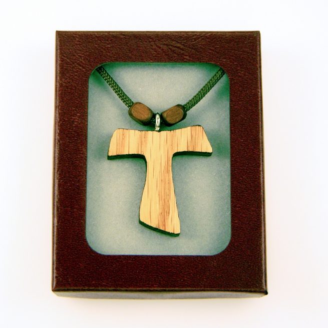 37B - Croix en bois, Tau