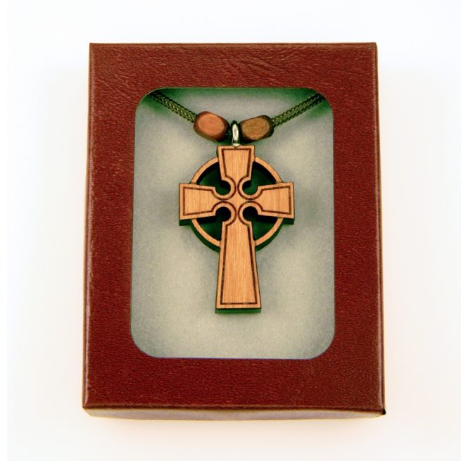 45K - Croix celtique en bois