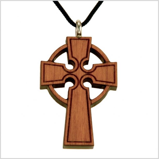 45K - Croix celtique en bois