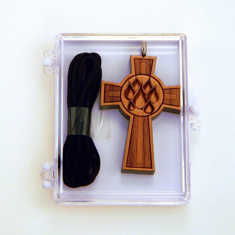 13C - croix en bois, 7 flammes