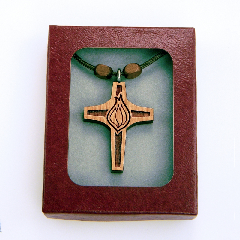 14C - croix en bois, flamme