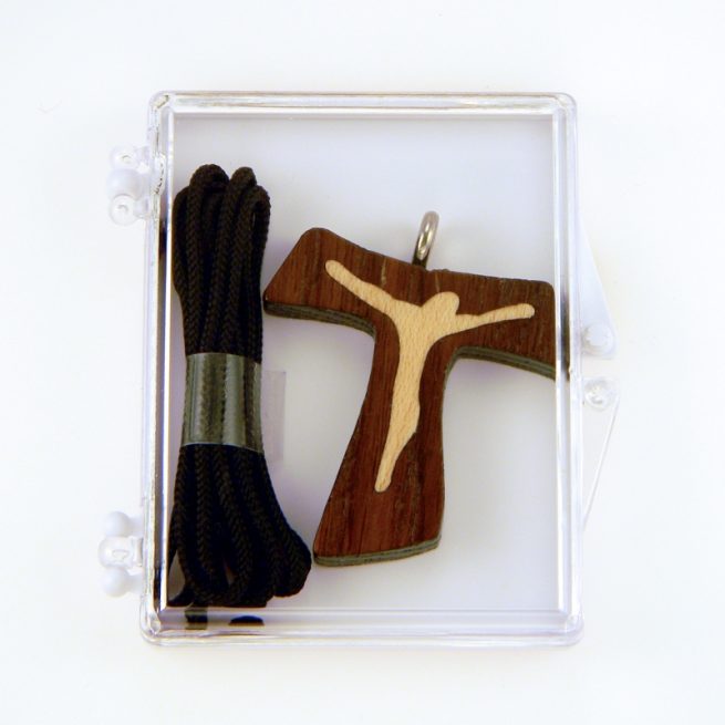 37C - Croix en bois, Tau