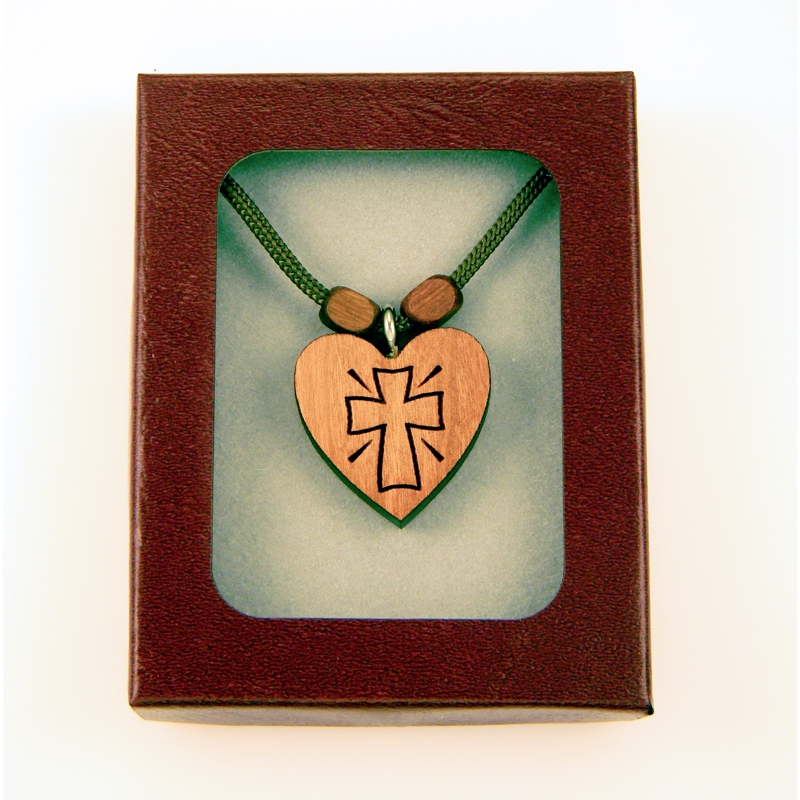 4C- Coeur en bois, croix