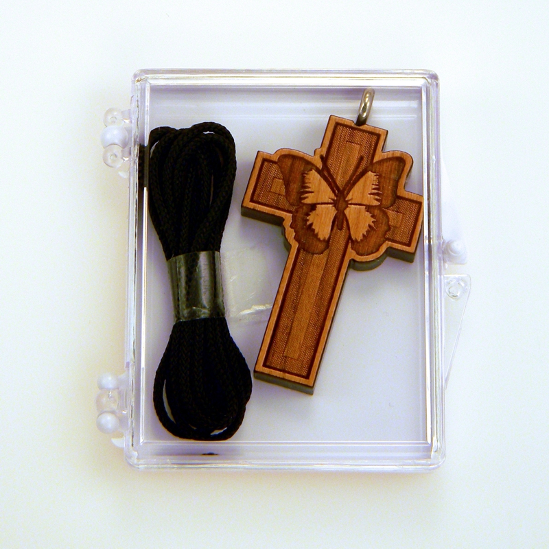 65C - Croix en bois, papillon