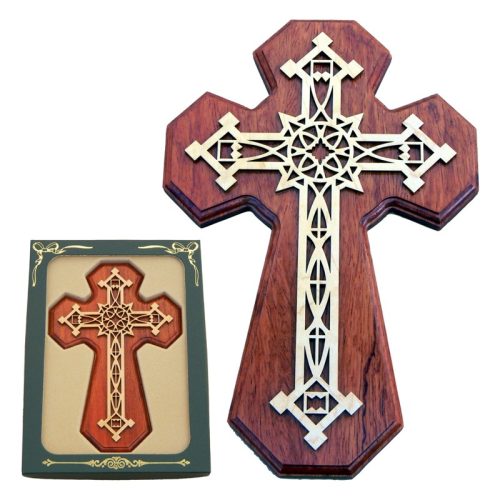 CLA8 - Crucifix en bois