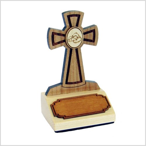 K83D - Bibelot en bois avec croix, bébé
