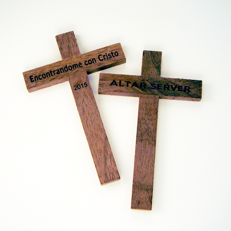 34B - Croix d'aube en bois